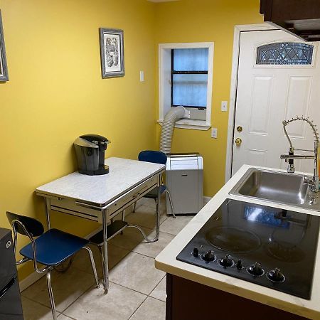 Comfortable Crash Pad นิวออร์ลีนส์ ภายนอก รูปภาพ